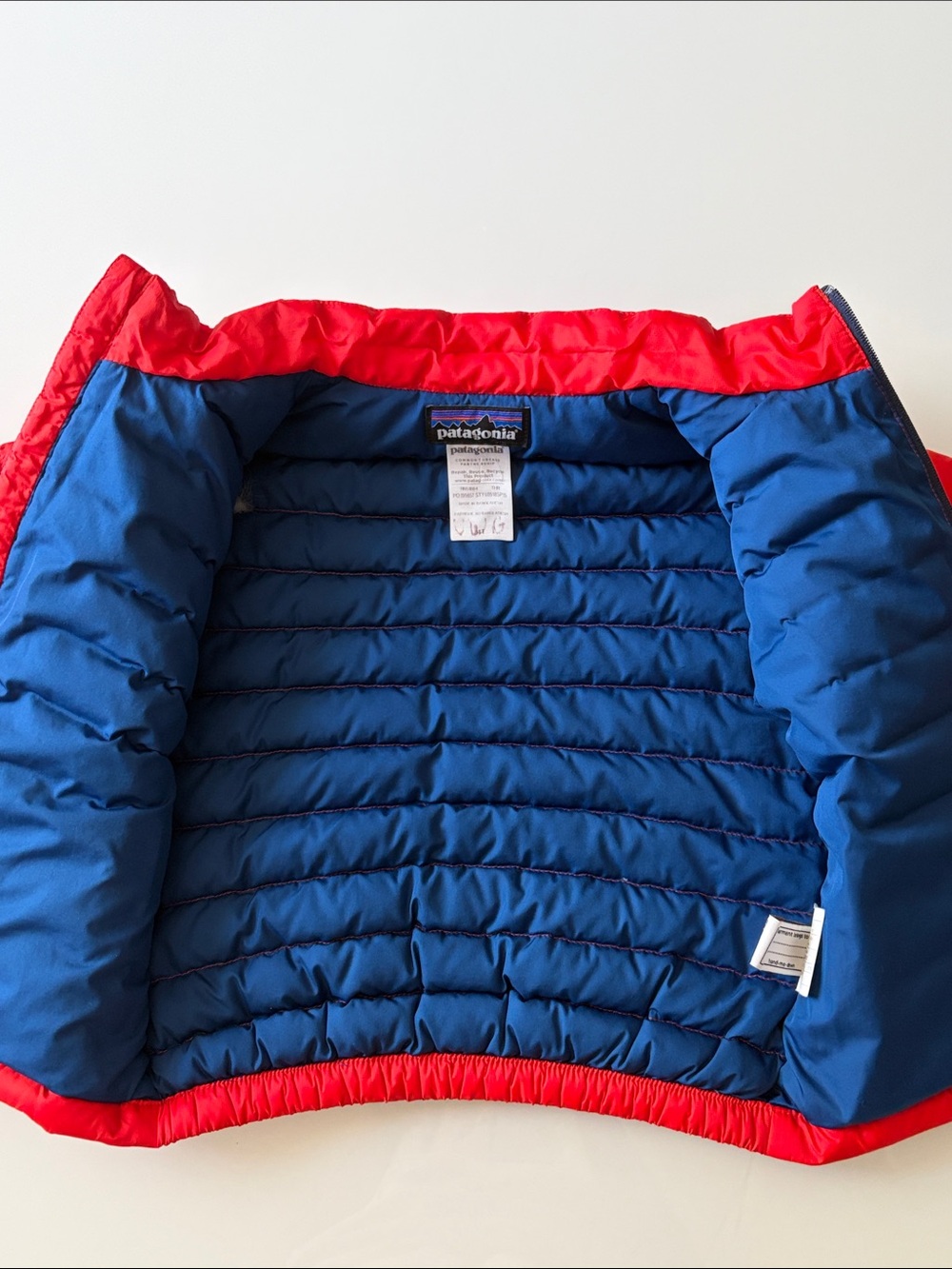 Patagonia Bright Orange Quilted Puffer Jacket Sz 4T - Picture 6 of 12
